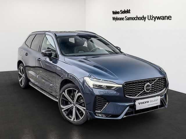 Używany Volvo XC60 197 KM (144 kW) 2022 Niebieski SUV