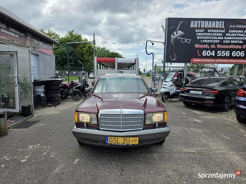 Bordowy Używany 1986 Mercedes 300 Sedan/Limuzyna | 47 990 zł - Obraz 1/4