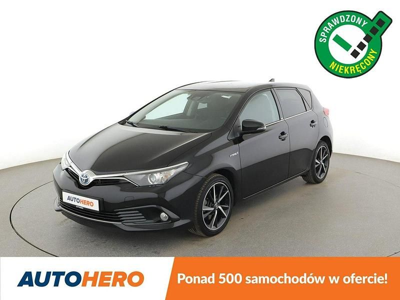 Czarny Używany 2016 Toyota Auris Hybrid Edition-S Hatchback | 53 500 zł - Obraz 1/3