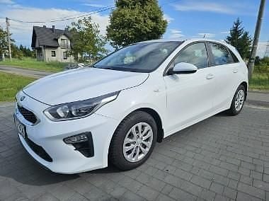 Biały Używany 2019 Kia Ceed 2 Hatchback | 44 900 zł (Uczciwa cena) - Obraz 1/4