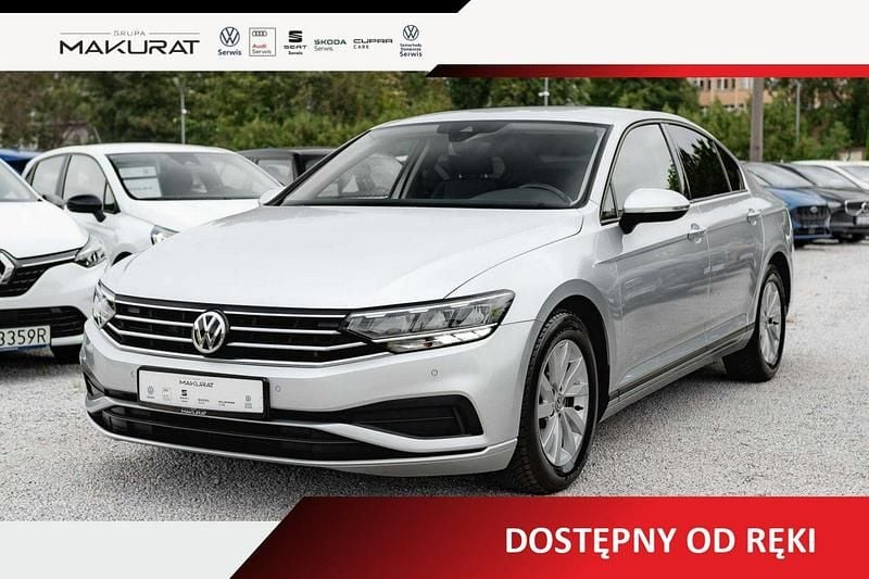 Srebrny Używany 2020 VW Passat Sedan/Limuzyna | 62 810 zł (Super Cena) - Obraz 1/4