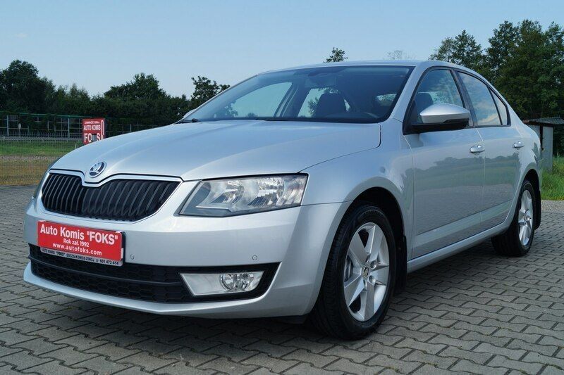 Srebrny (metalik) Używany 2016 Skoda Octavia Ambition Hatchback | 48 900 zł (Uczciwa cena) - Obraz 1/4