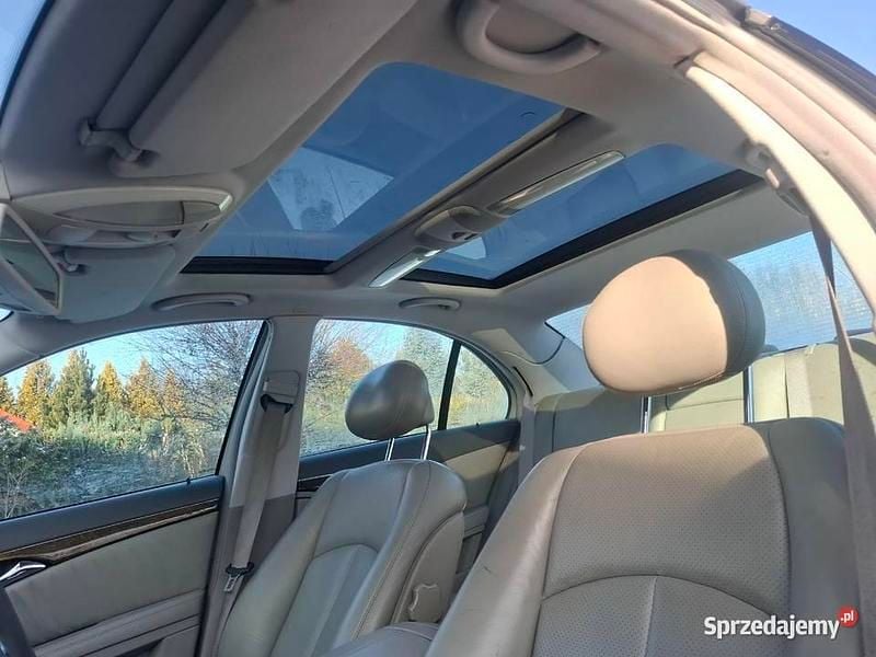 Używany Mercedes E320 2003