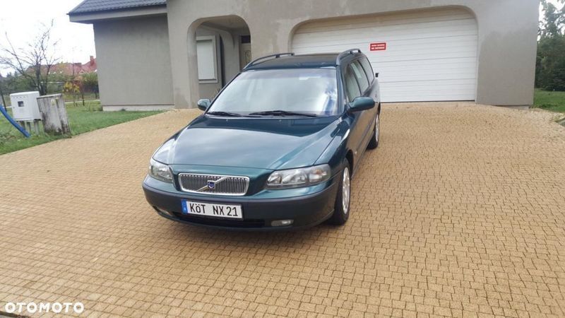 🚗 Kup Volvo V70 2.4 Benzyna 140 KM (2001) w Opolskie