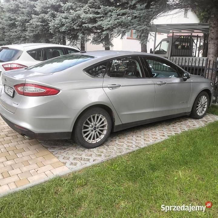 Srebrny Używany 2015 Ford Fusion Sedan/Limuzyna | 36 000 zł (Super Cena) - Obraz 1/4
