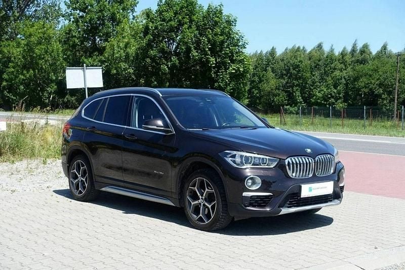 Brązowy (metalik) Używany 2016 BMW X1 SUV | 67 800 zł (Uczciwa cena) - Obraz 1/4