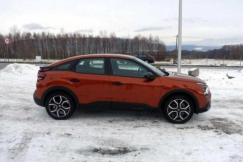 Używany Citroën e-C4 100 kW (136 KM) 2023 Inny (metalik) Sedan/Limuzyna