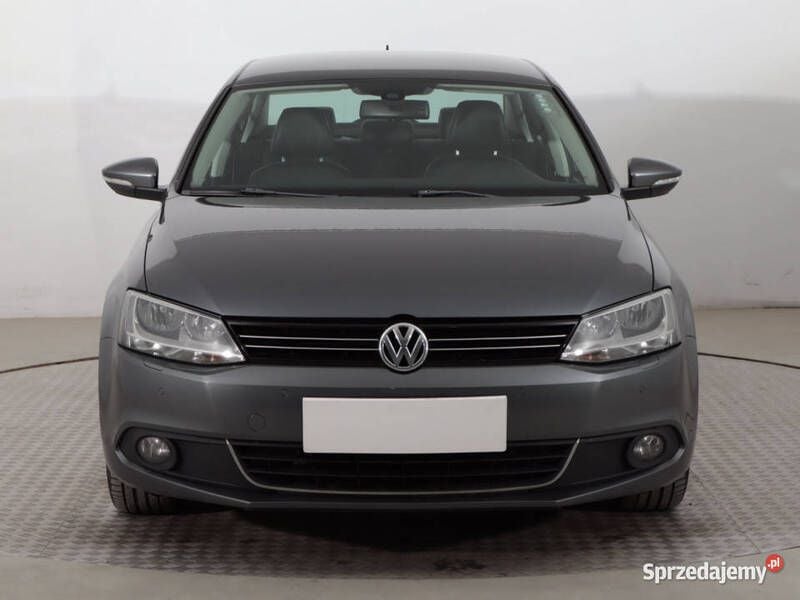 Szary Używany 2012 VW Jetta Sedan/Limuzyna | 26 999 zł (Dobra cena) - Obraz 1/4