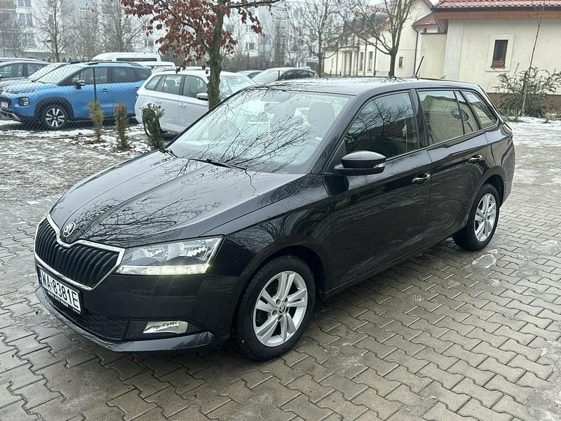 Używany Skoda Fabia 95 KM (69 kW) 2020 Czarny Kombi