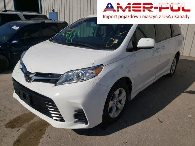 Biały Używany 2020 Toyota Sienna Minivan | 88 000 zł - Obraz 1/4