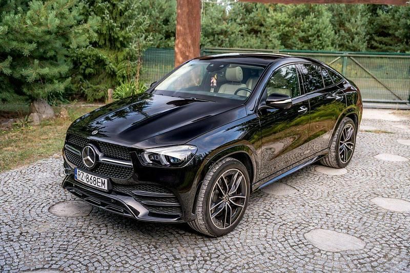 Używany Mercedes GLE400 330 KM (242 kW) 2023 Czarny Coupe