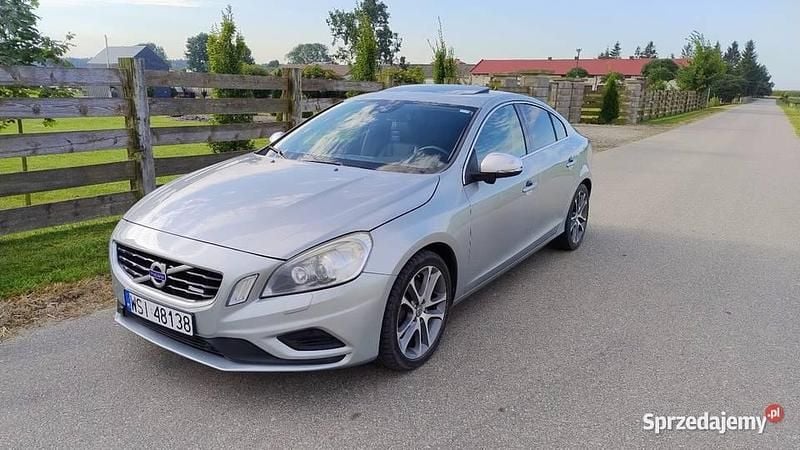 Szary Używany 2011 Volvo S60 R-Design Sedan/Limuzyna | 51 999 zł (Uczciwa cena) - Obraz 1/4