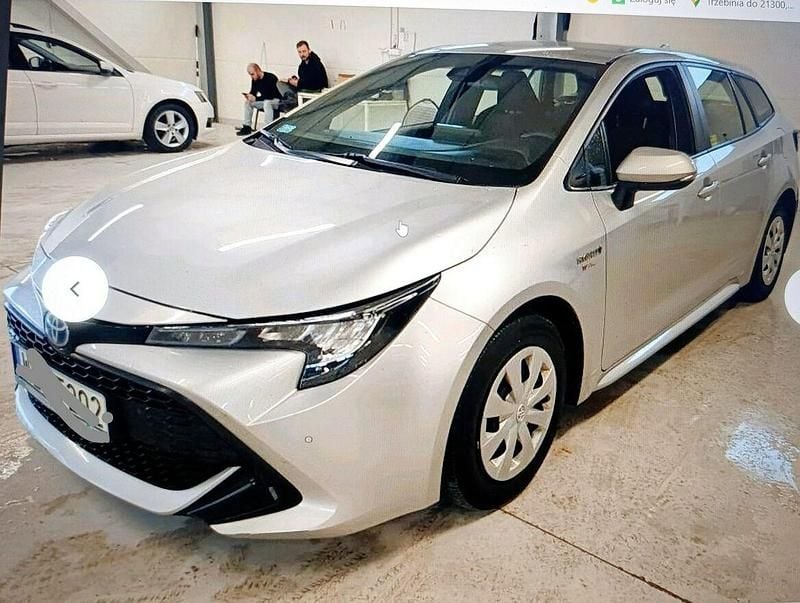 Srebrny (metalik) Używany 2020 Toyota Corolla Kombi | 67 900 zł (Uczciwa cena) - Obraz 1/2