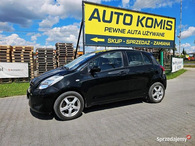 Czarny Używany 2011 Toyota Yaris Hatchback | 20 001 zł (Dobra cena) - Obraz 1/4