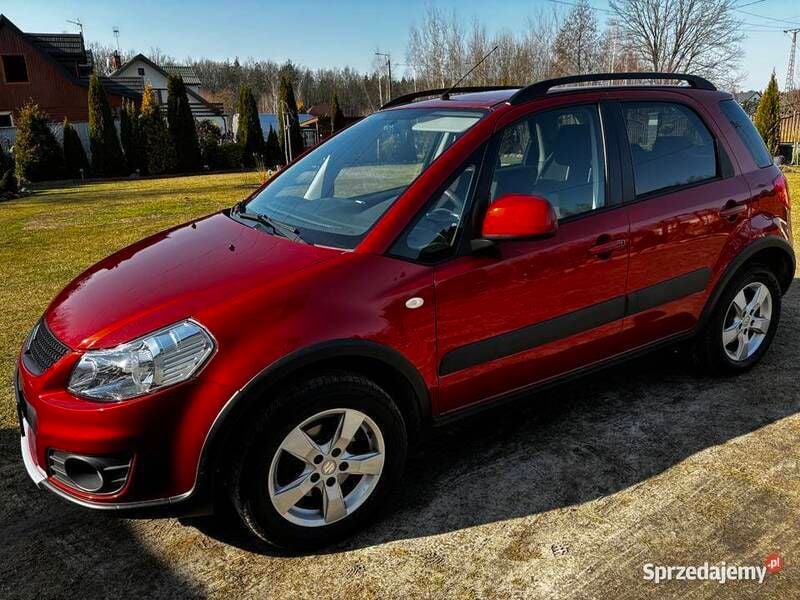Używany Suzuki SX4 2010 Czerwony Hatchback