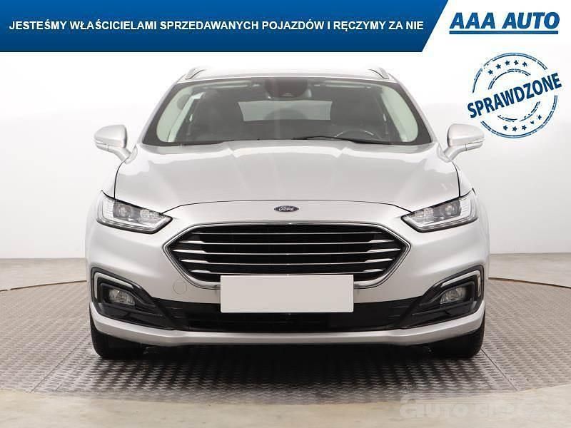 Używany Ford Mondeo 2019 Srebrny