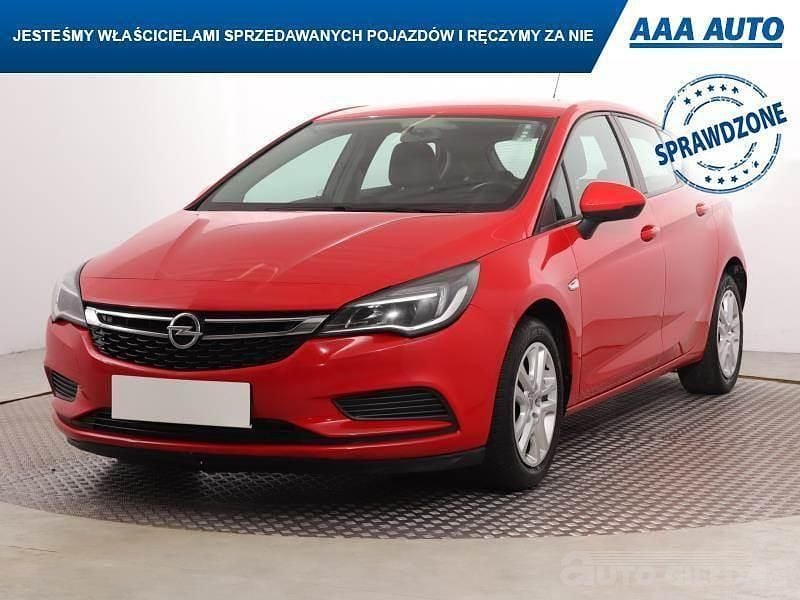 Używany Opel Astra 2018 Czerwony