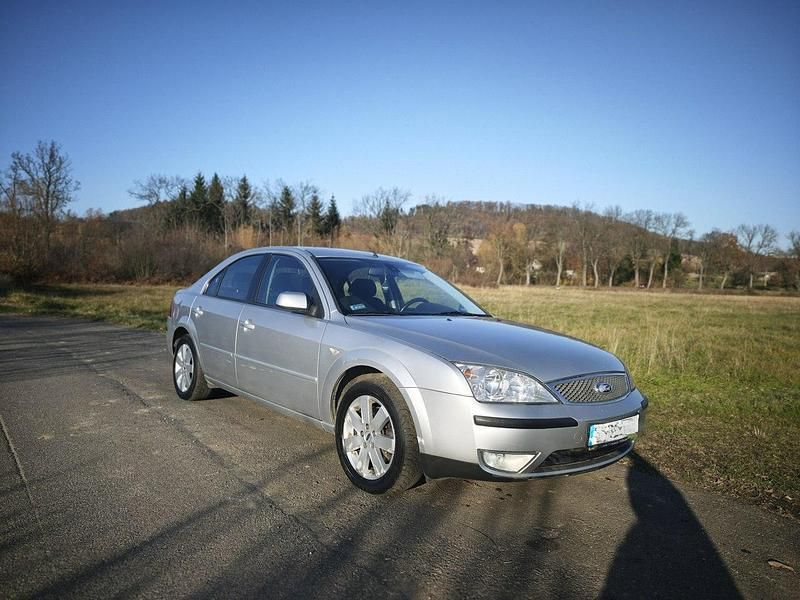 Używany Ford Mondeo 131 KM (96 kW) 2004 Srebrny Hatchback