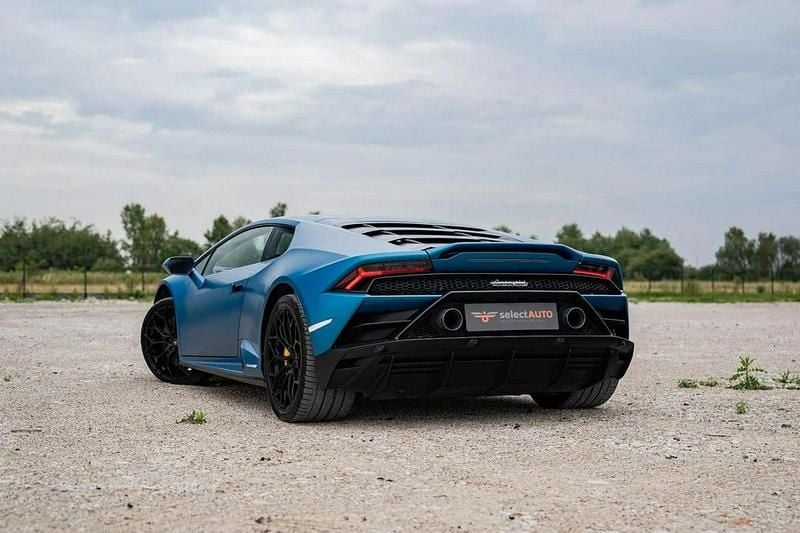 Używany Lamborghini Huracán 640 KM (470 kW) 2022 Niebieski Coupe