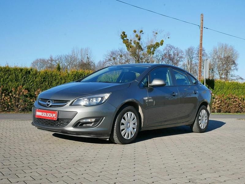 Beżowy Używany 2018 Opel Astra Sedan/Limuzyna | 22 600 zł (Super Cena) - Obraz 1/4