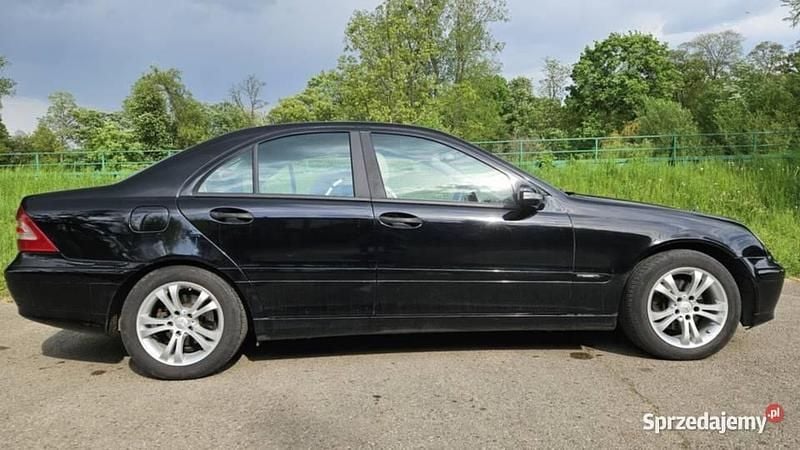 Używany Mercedes C200 2005 Czarny Sedan/Limuzyna