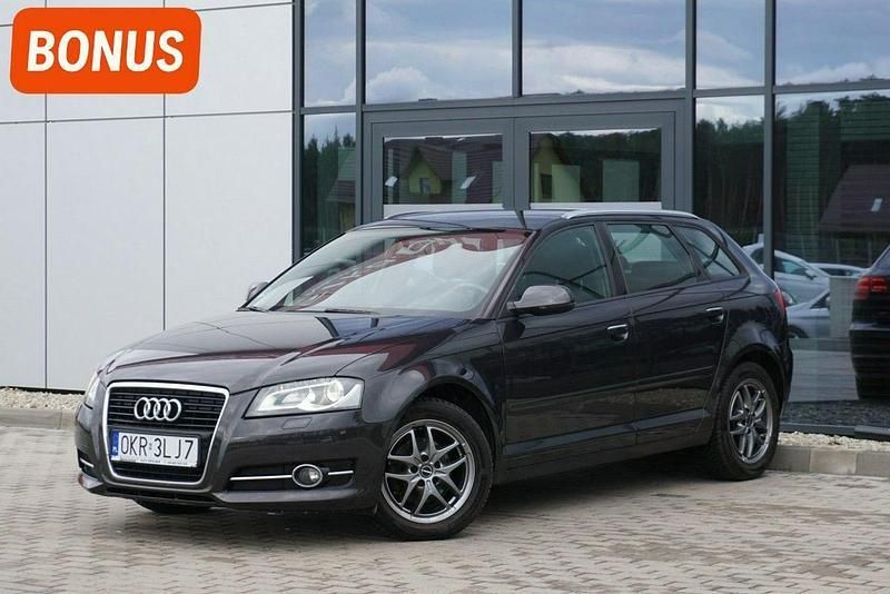 Szary Używany 2011 Audi A3 Hatchback | 34 499 zł (Drogi) - Obraz 1/4