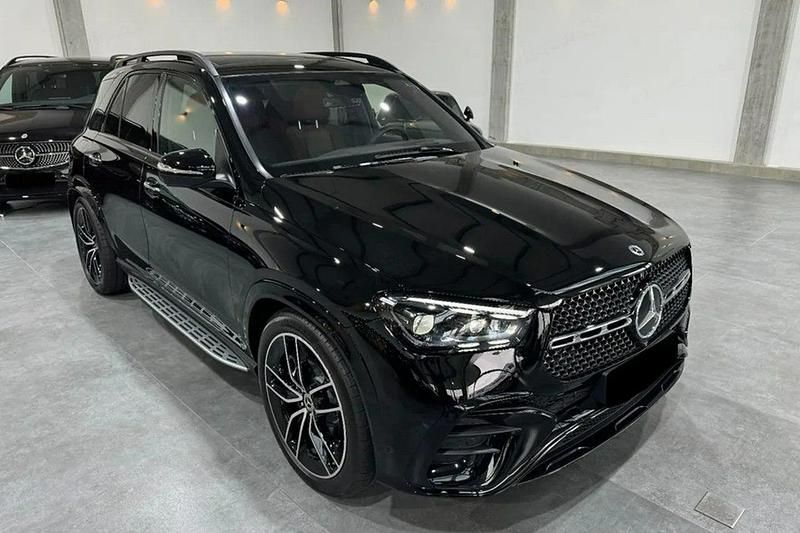 Czarny Nowe 2025 Mercedes GLE300 SUV | 410 758 zł - Obraz 1/4