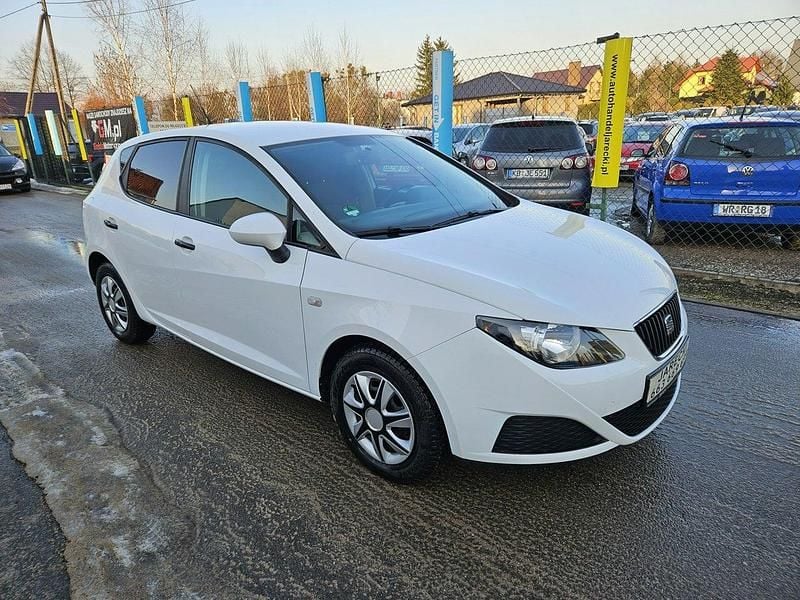Używany Seat Ibiza 69 KM (50 kW) 2009 Biały Hatchback