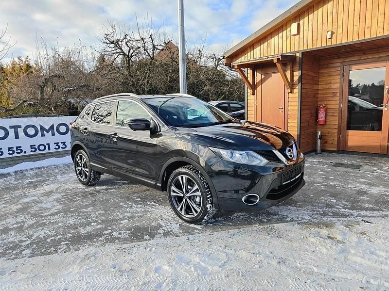 Czarny Używany 2016 Nissan Qashqai SUV | 39 900 zł (Dobra cena) - Obraz 1/4
