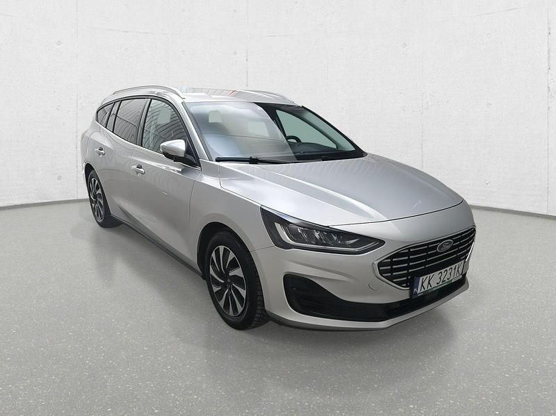 Srebrny Używany 2023 Ford Focus Kombi | 72 100 zł (Uczciwa cena) - Obraz 1/4