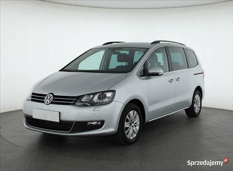 Używany VW Sharan 2016 Srebrny Minivan