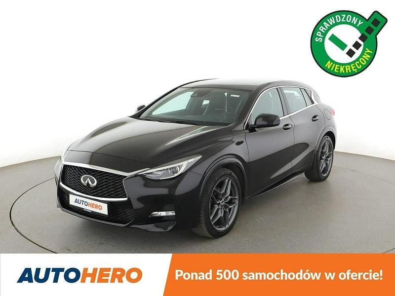 Czarny Używany 2019 Infiniti Q30 Hatchback | 62 000 zł - Obraz 1/3
