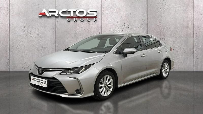 Srebrny Używany 2022 Toyota Corolla Comfort Sedan/Limuzyna | 55 900 zł (Super Cena) - Obraz 1/4