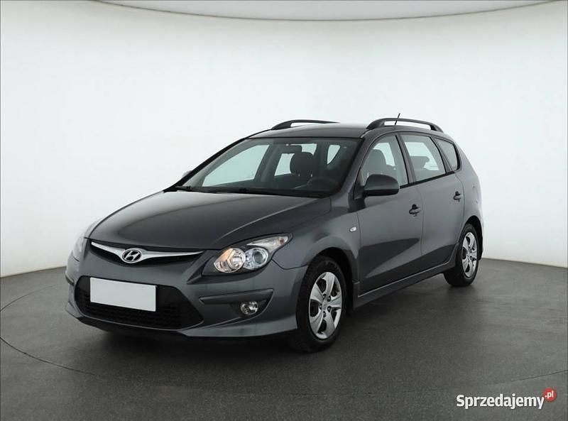 Używany Hyundai i30 2010 Szary Kombi