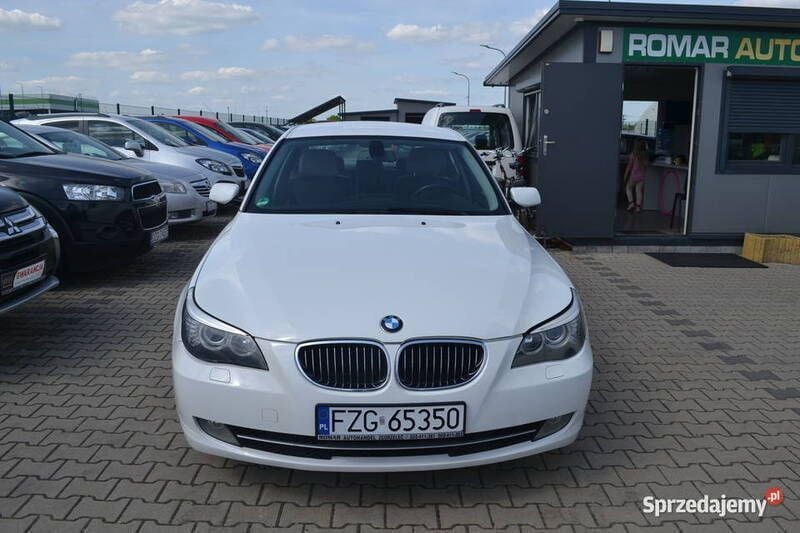 Biały Używany 2008 BMW 525 Sedan/Limuzyna | 28 800 zł (Dość drogi) - Obraz 1/4