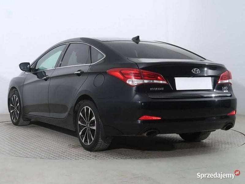 Używany Hyundai i40 165 KM (121 kW) 2017 Czarny Sedan/Limuzyna