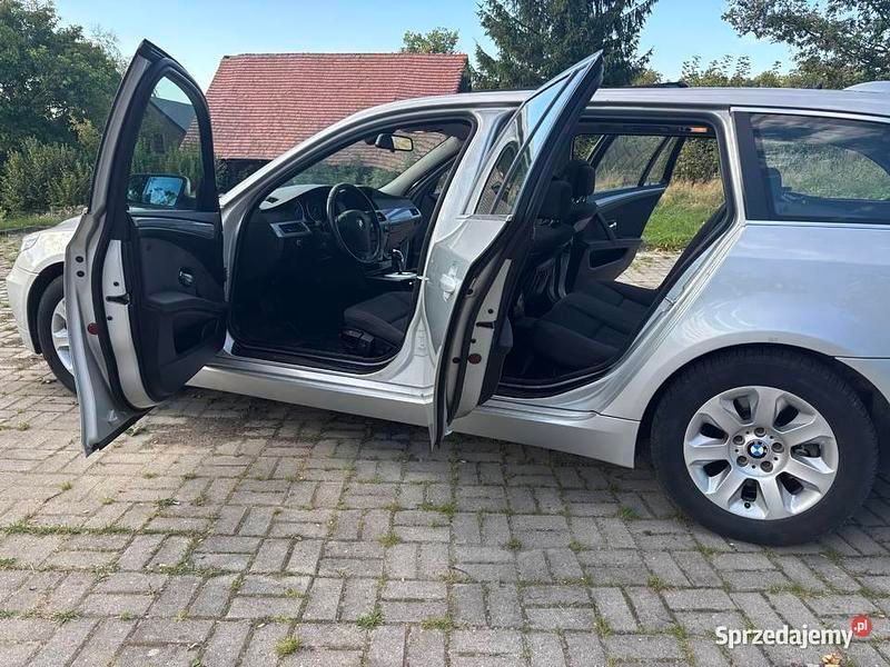 Używany BMW 520 2007 Srebrny Kombi