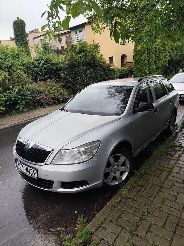 Używany Skoda Octavia 122 KM (89 kW) 2012 Srebrny Kombi