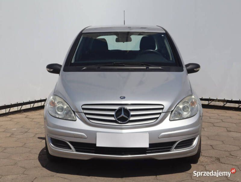 Srebrny Używany 2006 Mercedes B170 Minivan | 14 499 zł (Uczciwa cena) - Obraz 1/4