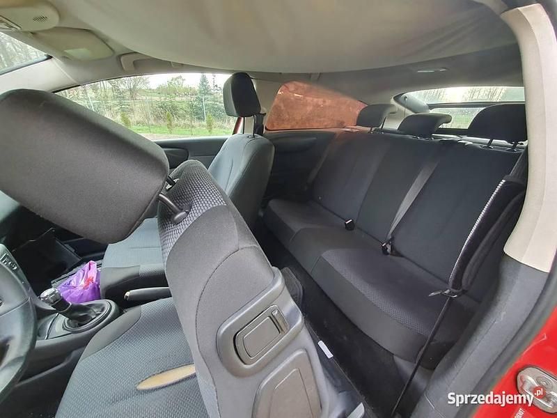 Używany Citroën C4 2007 Czerwony Coupe