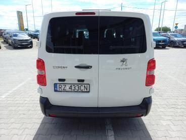 Używany Peugeot Traveller Active 145 KM (106 kW) 2022 Biały Minivan