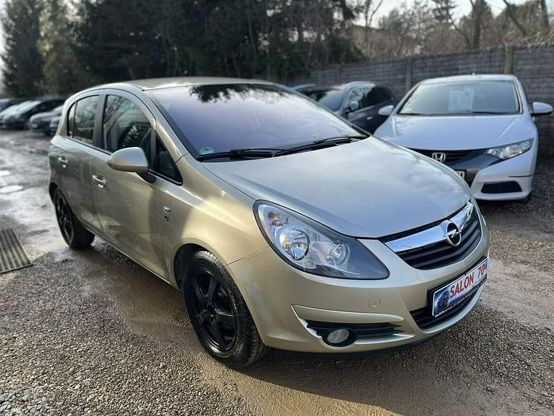 Używany Opel Corsa 86 KM (63 kW) 2010 Złoty Hatchback