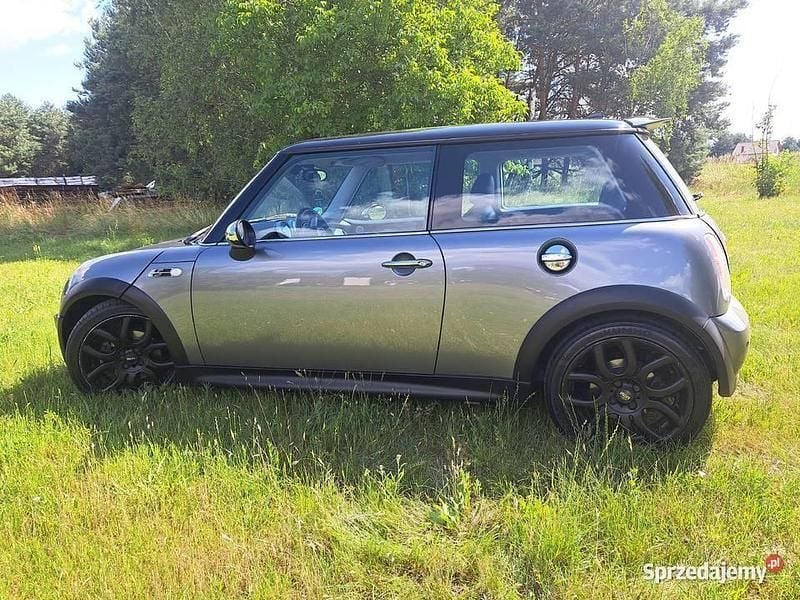 Szary Używany 2004 Mini Cooper S Hatchback | 19 500 zł (Dość drogi) - Obraz 1/4