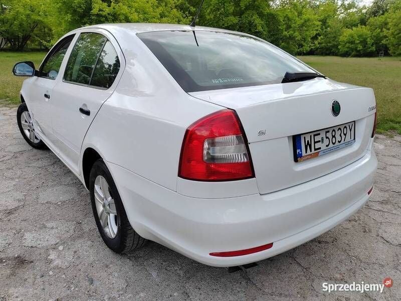 Używany Skoda Octavia 122 KM (89 kW) 2011 Biały Hatchback