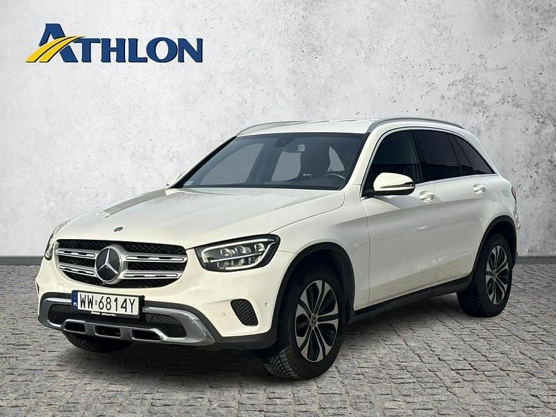 Biały Używany 2022 Mercedes GLC300 SUV | 157 300 zł (Super Cena) - Obraz 1/4