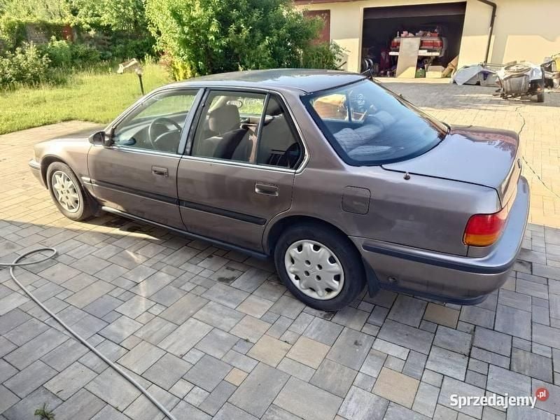 Używany Honda Accord 1992 Brązowy Sedan/Limuzyna