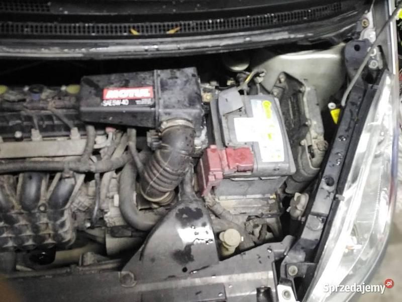 Używany Mitsubishi Colt 2006 Srebrny Sedan/Limuzyna