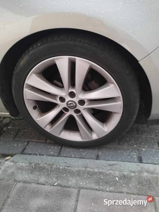 Używany Opel Astra 140 KM (102 kW) 2010