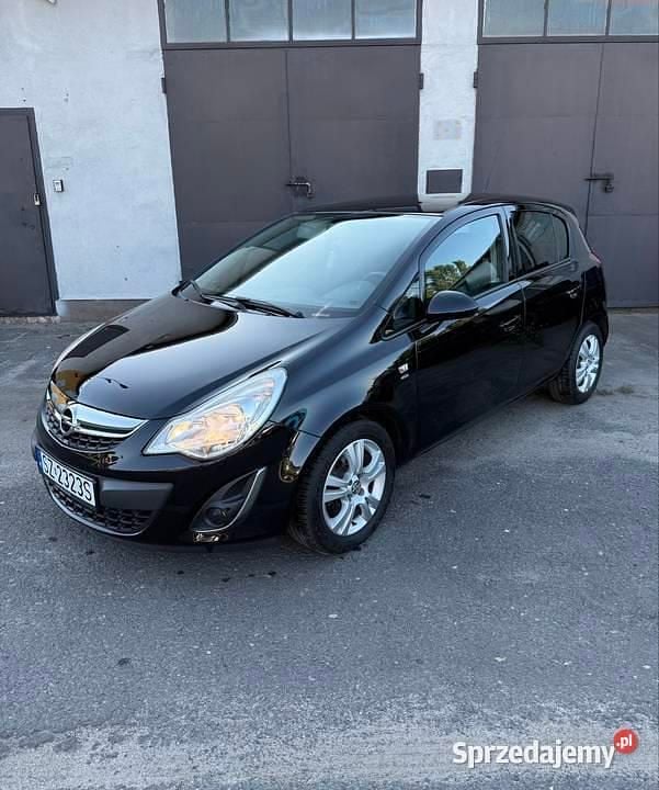 Używany Opel Corsa 2011 Czarny Hatchback