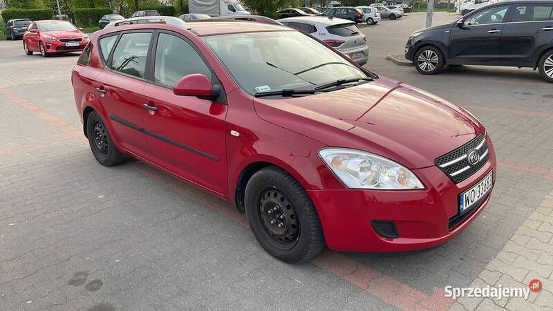Czerwony Używany 2009 Kia Ceed Sedan/Limuzyna | 15 800 zł - Obraz 1/4